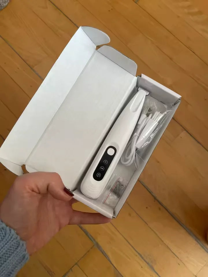Customer unboxing the new RagRoyale FurTrim