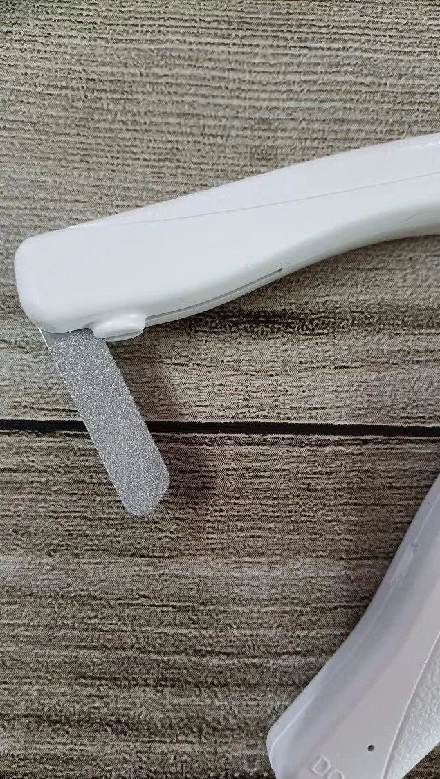 Customer showing the nail file on the RagRoyale LED clipper